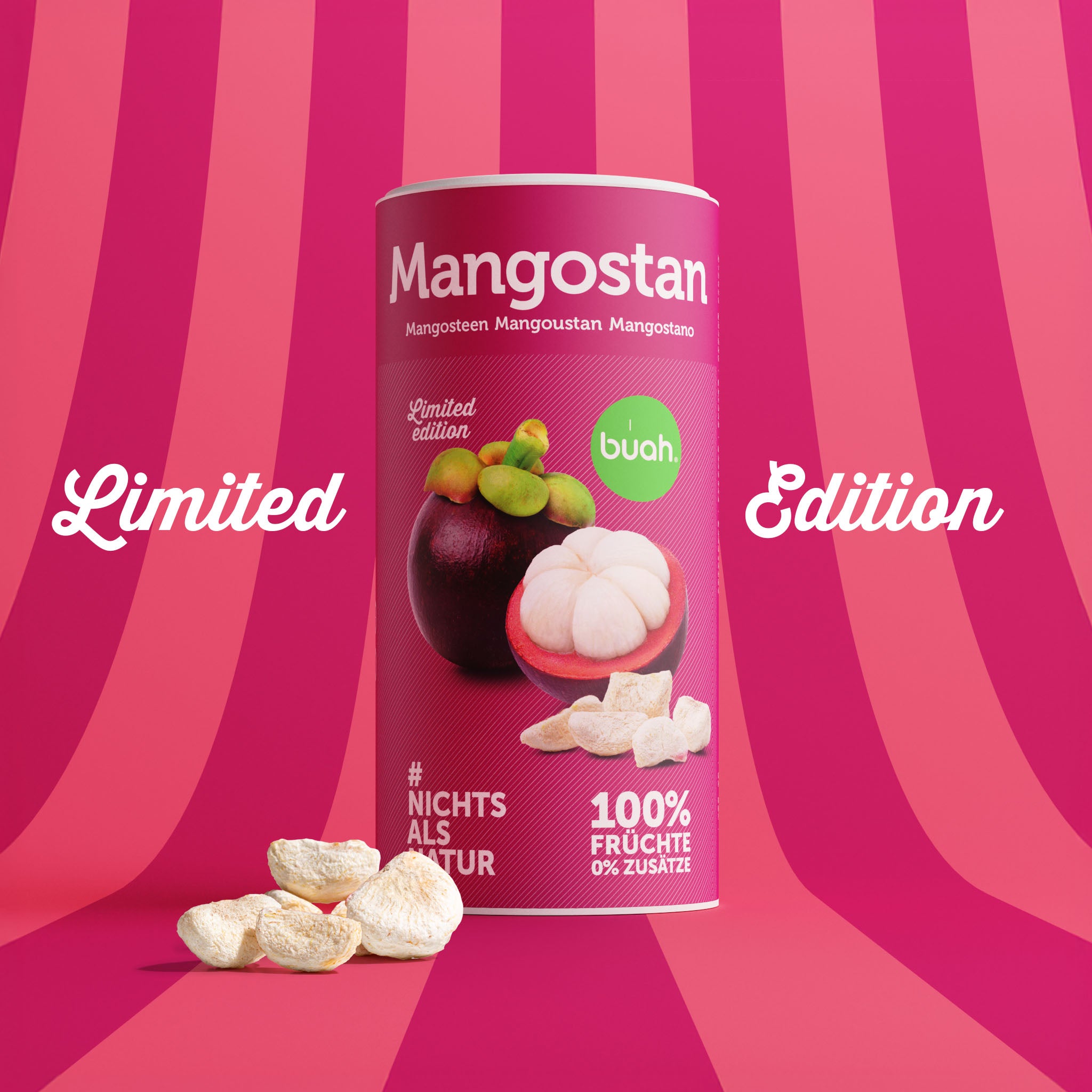 Eine Dose buah gefriergetrocknete Mangostan steht mit einigen Fruchtstücken auf einem pinken Hintergrund mit dunkelpinken, gebogenen Streifen. Links und rechts der Dose steht in weißer geschwungener Schrift "Limited Edition".