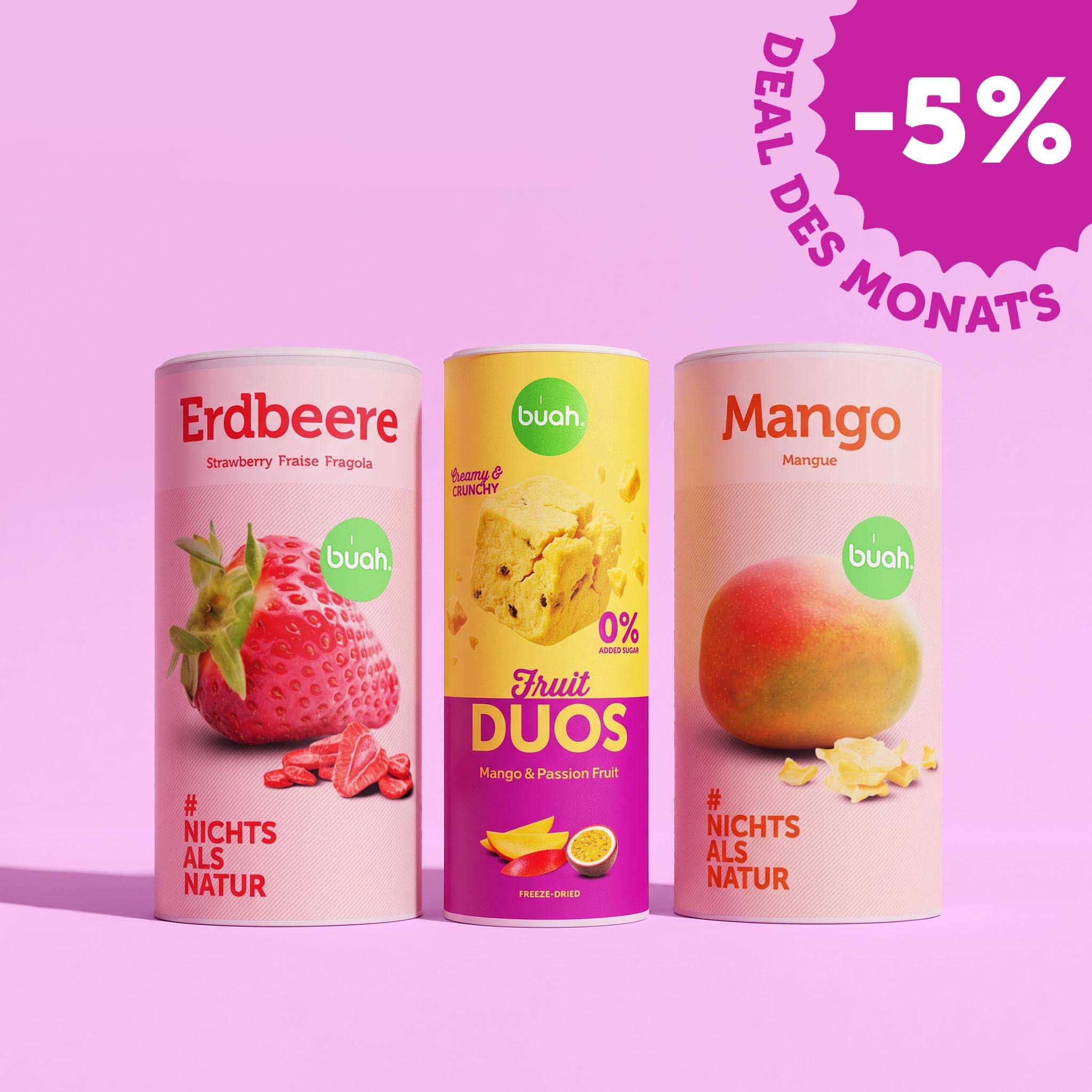 Drei große Dosen buah gefriergetrocknete Früchte Erdbeere, Goldene Kiwi und Mango stehen nebeneinander vor einem pinken Hintergrund. Oben rechts ist ein Badge mit der Aufschrift „-5% DEAL DES MONATS".